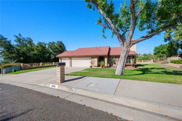 6304 Glen Aire Avenue, Riverside, CA 92506