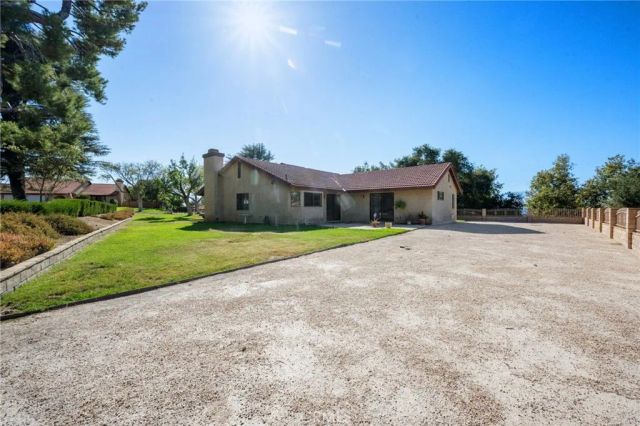 6304 Glen Aire Avenue, Riverside, CA 92506