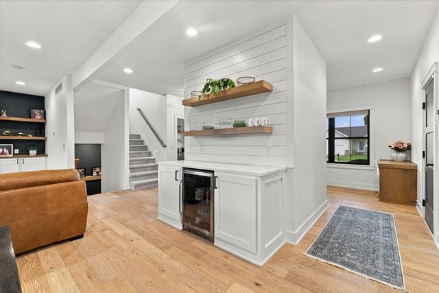 1111 NW Boulder Drive, Ankeny, IA 50023