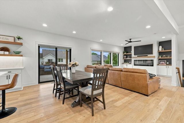 1111 NW Boulder Drive, Ankeny, IA 50023
