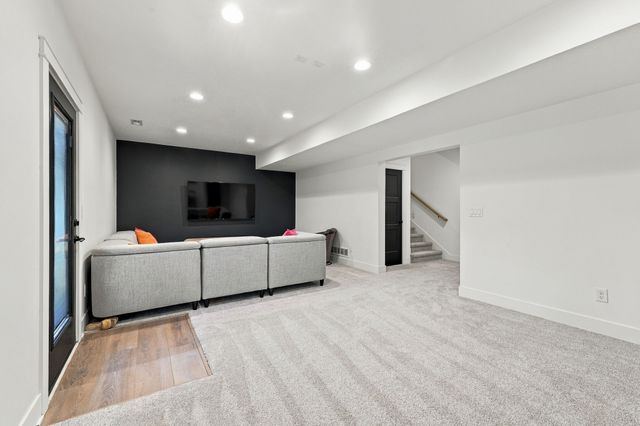 1111 NW Boulder Drive, Ankeny, IA 50023