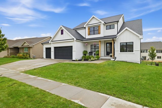 1111 NW Boulder Drive, Ankeny, IA 50023