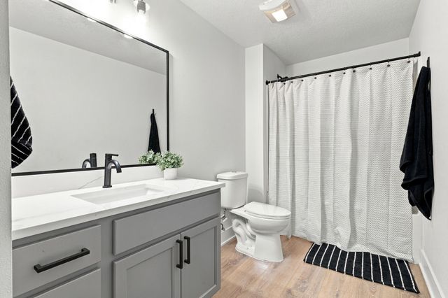 1111 NW Boulder Drive, Ankeny, IA 50023