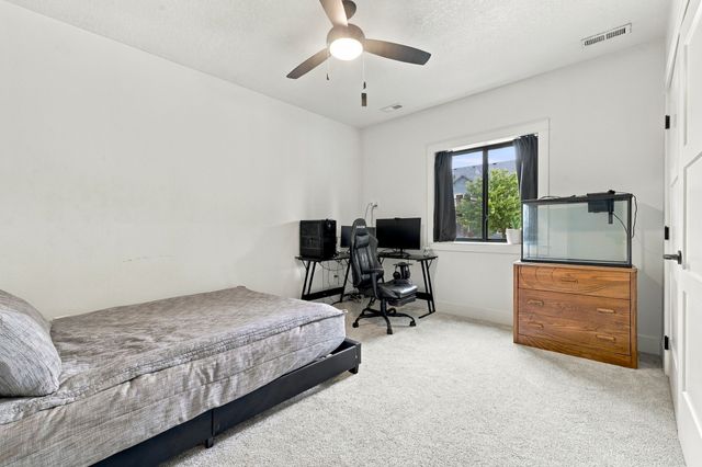 1111 NW Boulder Drive, Ankeny, IA 50023