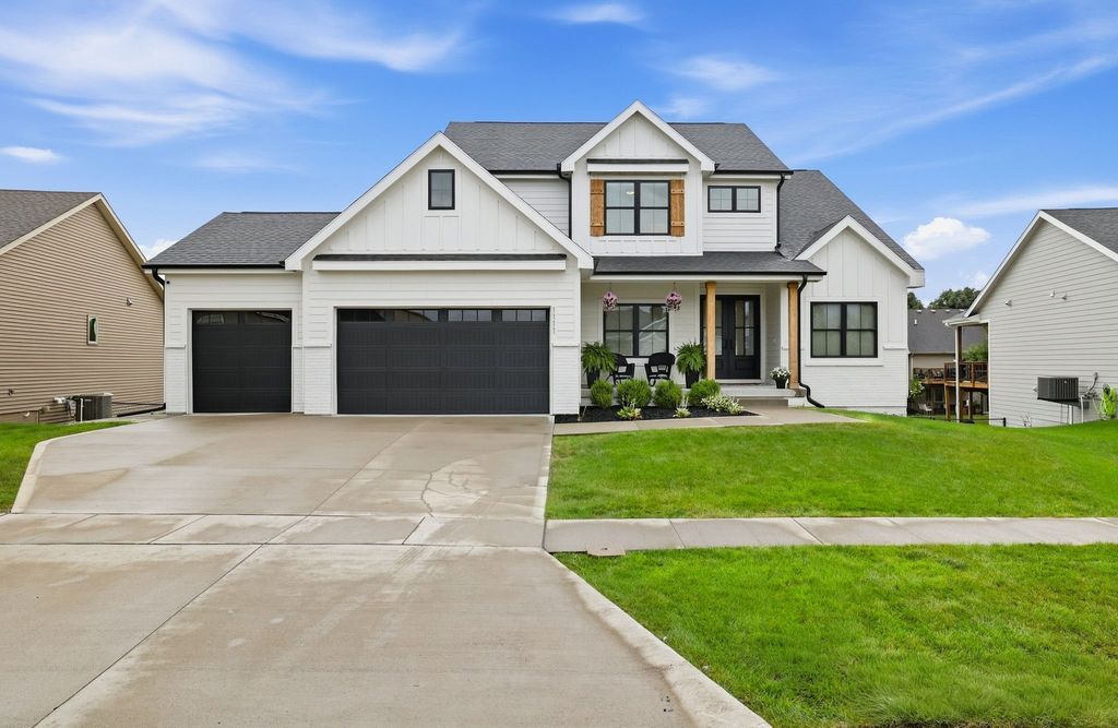 1111 NW Boulder Drive, Ankeny, IA 50023