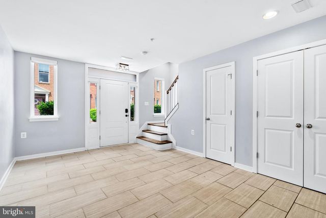 1424 TRAFALGAR LN, Frederick, MD 21701