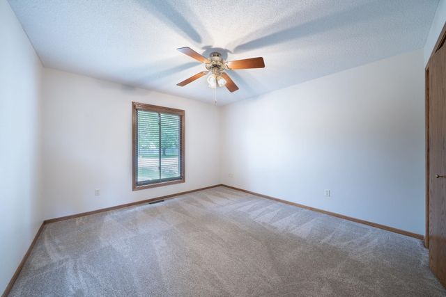 1607 N Woodridge Ct, Wichita, KS 67206
