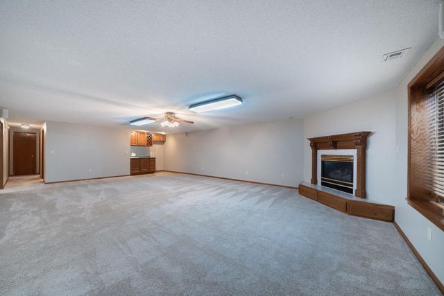 1607 N Woodridge Ct, Wichita, KS 67206