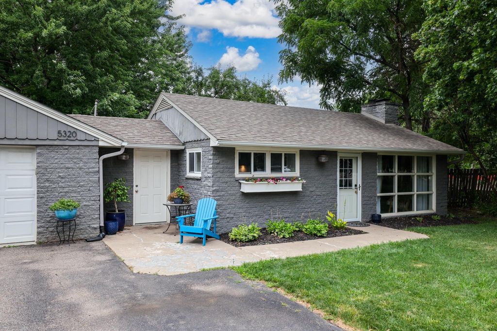 5320 Manitou Road, Excelsior, MN 55331 — photo 3