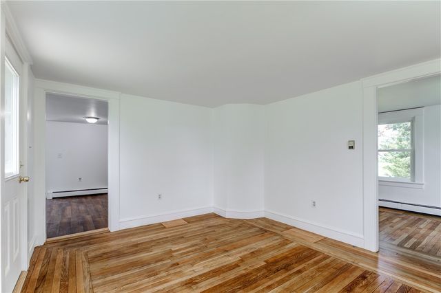 44 Paquins Lane, Portsmouth, RI 02871