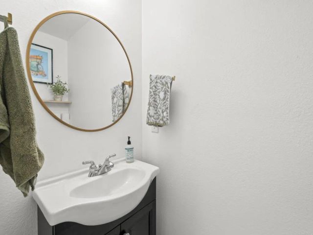 1840 S Tremont Street, Oceanside, CA 92054