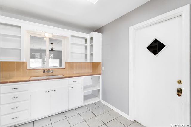 210 Dryden, San Antonio, TX 78213