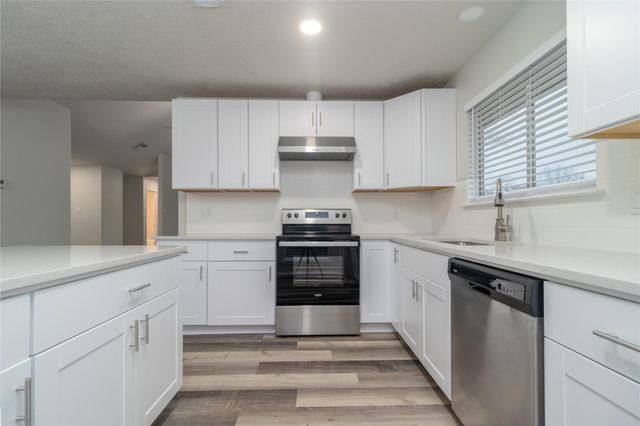 4218 Sequoia Street, Baytown, TX 77521