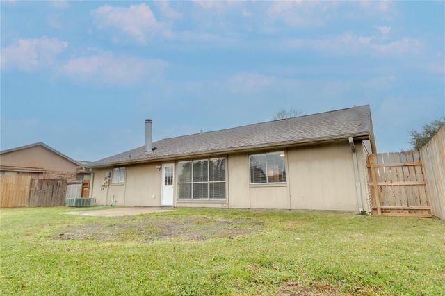 4218 Sequoia Street, Baytown, TX 77521