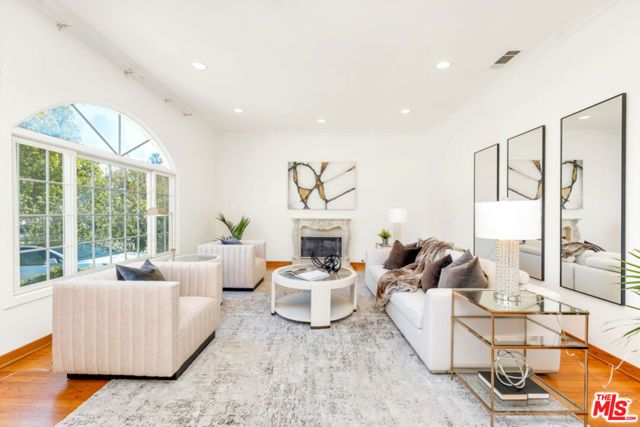 109 N Maple Drive, Beverly Hills, CA 90210