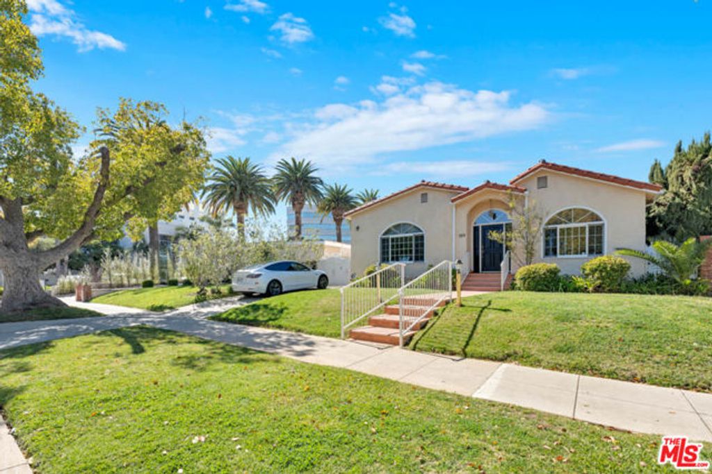 109 N Maple Drive, Beverly Hills, CA 90210