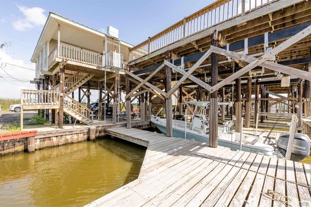 8213 Redfish St, Chauvin, LA 70344