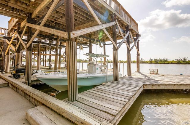 8213 Redfish St, Chauvin, LA 70344