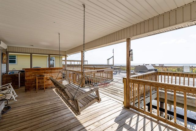 8213 Redfish St, Chauvin, LA 70344