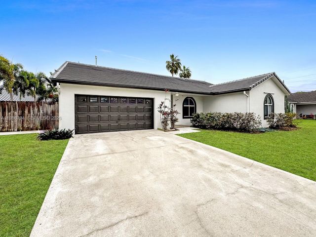 15041 SW 147th Pl, Miami, FL 33196