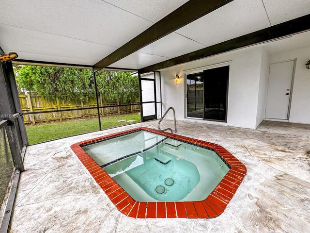 15041 SW 147th Pl, Miami, FL 33196