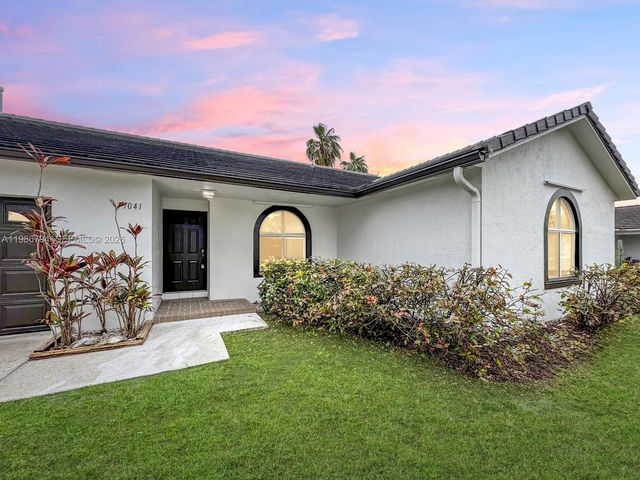 15041 SW 147th Pl, Miami, FL 33196