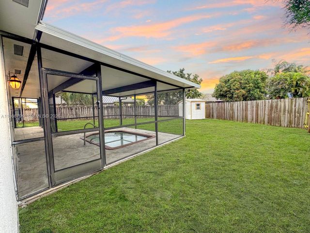 15041 SW 147th Pl, Miami, FL 33196