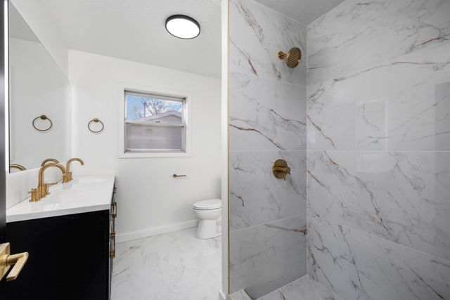 108 W Walnut Street, Nixa, MO 65714