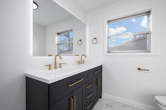 108 W Walnut Street, Nixa, MO 65714