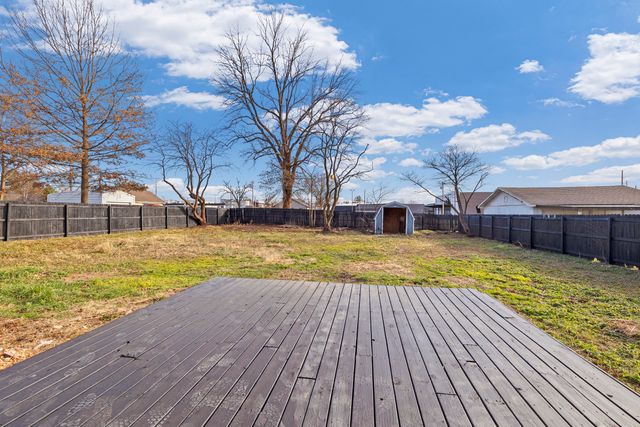 108 W Walnut Street, Nixa, MO 65714