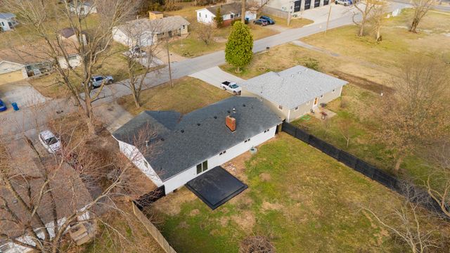 108 W Walnut Street, Nixa, MO 65714