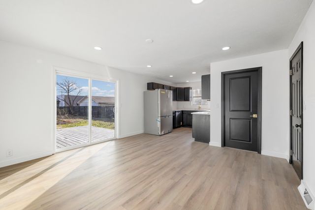 108 W Walnut Street, Nixa, MO 65714