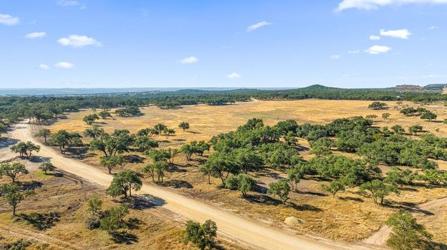 2482 Ranch Road 2721, Blanco, TX 78636