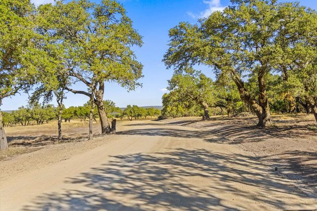 2482 Ranch Road 2721, Blanco, TX 78636