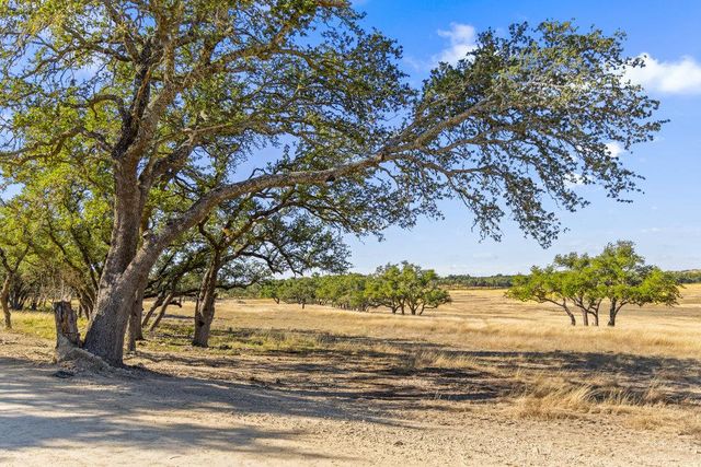 2482 Ranch Road 2721, Blanco, TX 78636