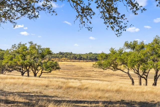 2482 Ranch Road 2721, Blanco, TX 78636