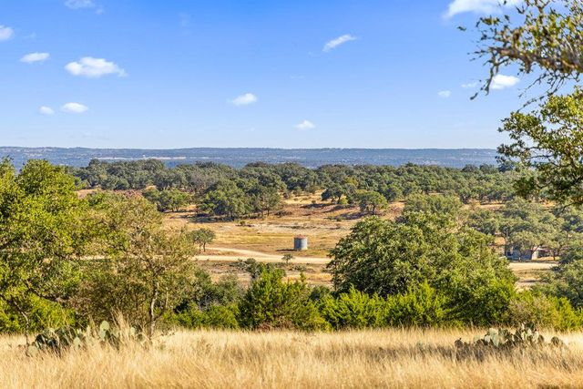 2482 Ranch Road 2721, Blanco, TX 78636