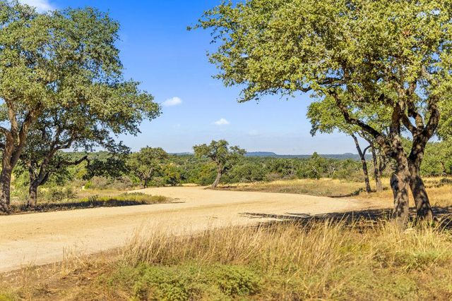 2482 Ranch Road 2721, Blanco, TX 78636