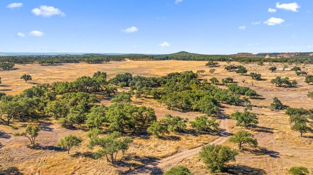 2482 Ranch Road 2721, Blanco, TX 78636