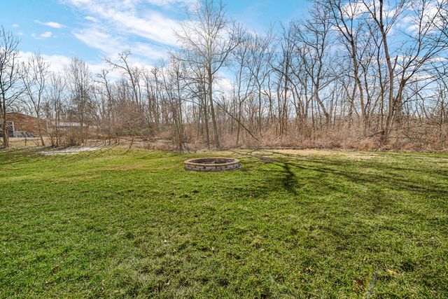 226 N 500 W, Valparaiso, IN 46385