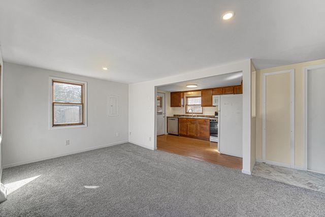 226 N 500 W, Valparaiso, IN 46385