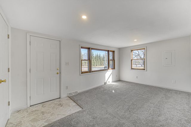 226 N 500 W, Valparaiso, IN 46385