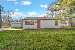 226 N 500 W, Valparaiso, IN 46385