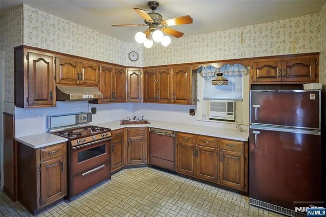 235 Dundee Avenue, Paterson, NJ 07503