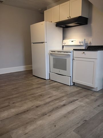 104 Park St 3, Attleboro, MA 02703