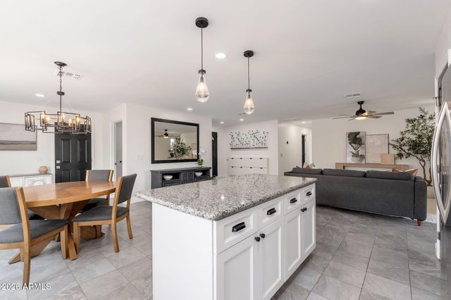 7238 W PALO VERDE Avenue, Peoria, AZ 85345