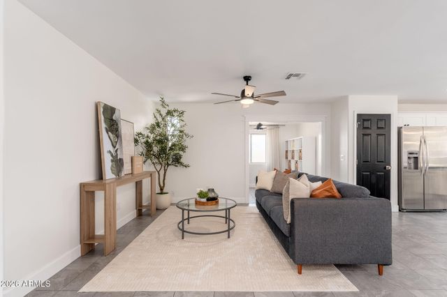 7238 W PALO VERDE Avenue, Peoria, AZ 85345