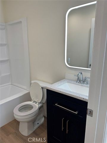 700 W 3rd, Santa Ana, CA 92701