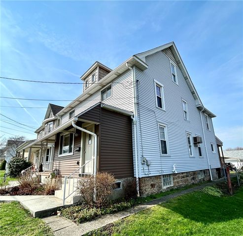 1206 Chestnut St, Connellsville, PA 15425