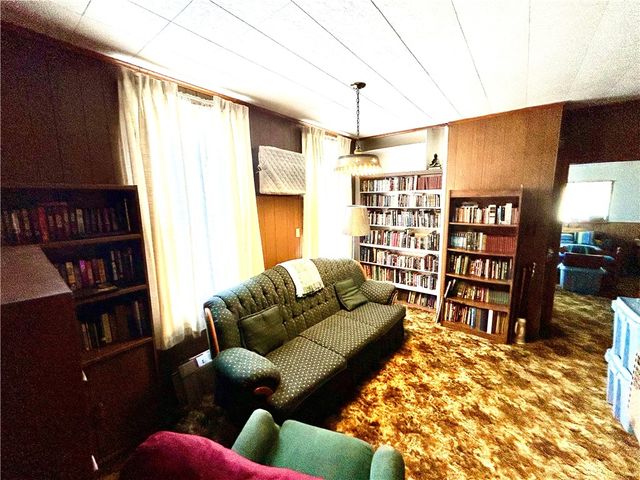 1206 Chestnut St, Connellsville, PA 15425